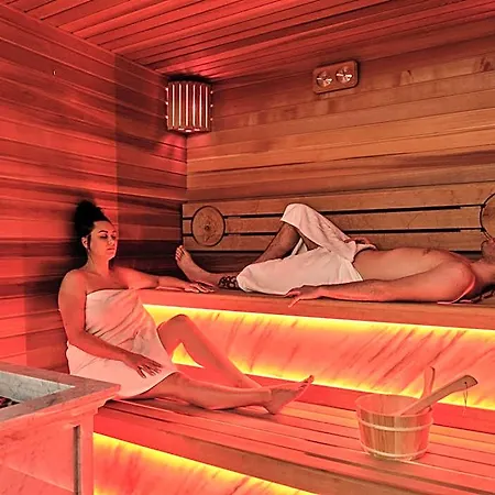 Mazurskie W Ogrodach Zlotej Lani - Klimatyczne I Widokowe Resort