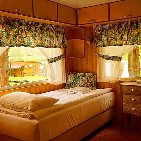Mazurskie W Ogrodach Zlotej Lani - Klimatyczne I Widokowe 3* 비아르텔